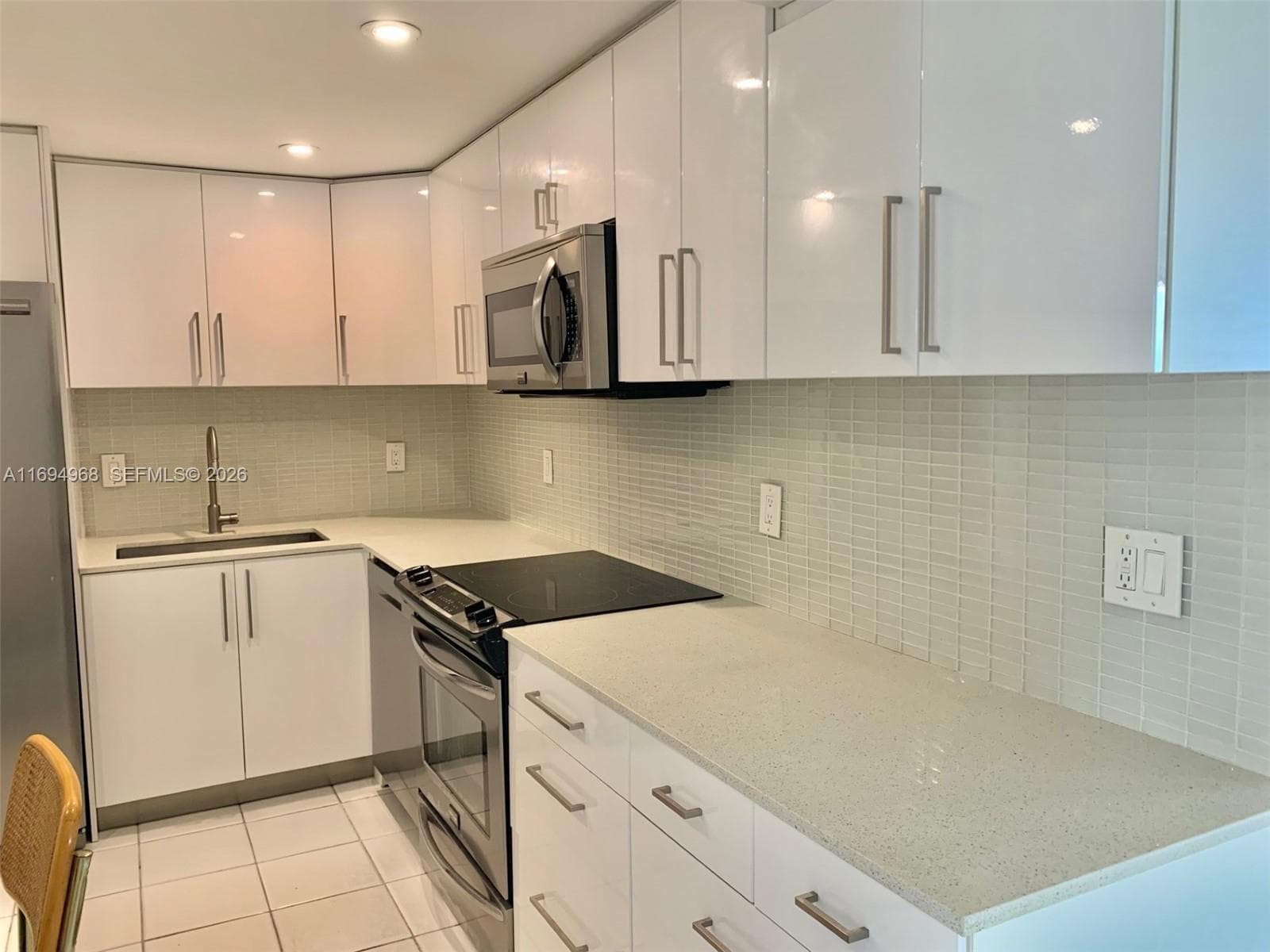 1500 S Ocean Dr 17E photo 9