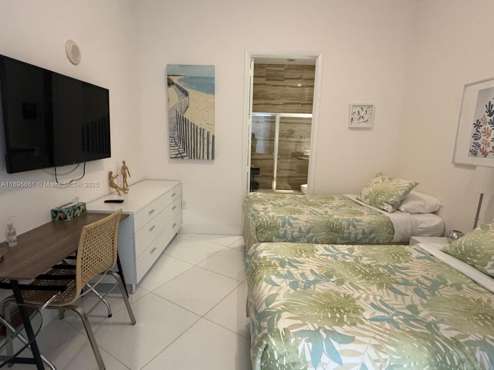15811 Collins Ave 4203 photo 13