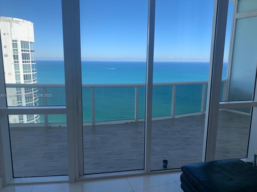 15811 Collins Ave 4203 photo 3