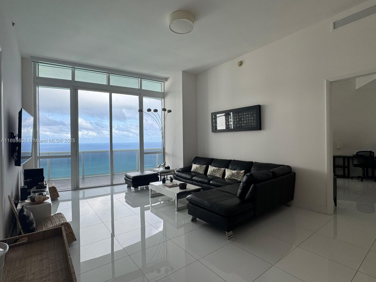 15811 Collins Ave 4203 photo 4
