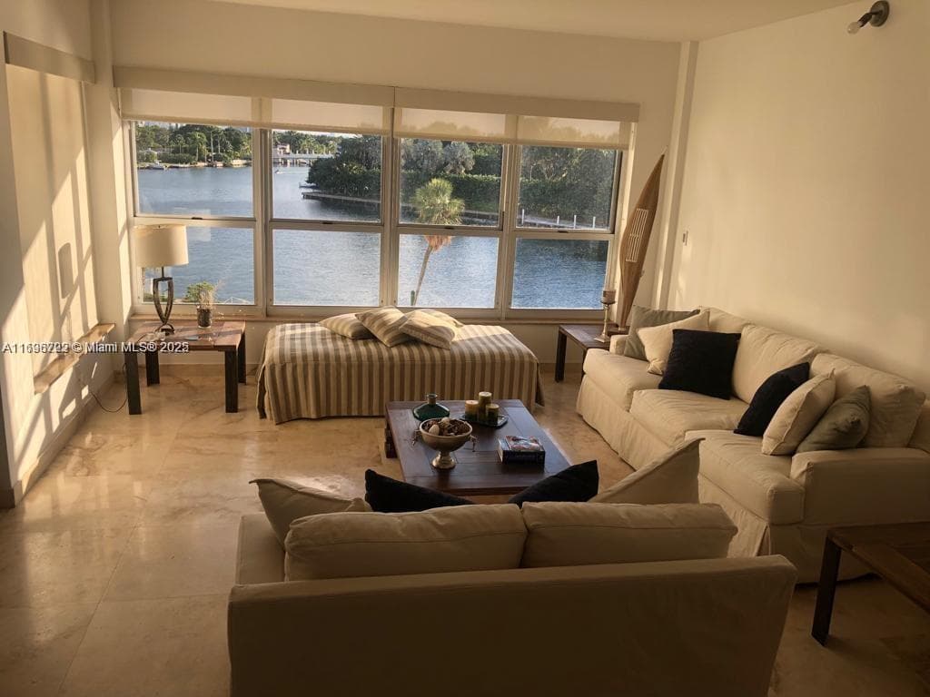 9102 Bay Harbor 4B photo 3