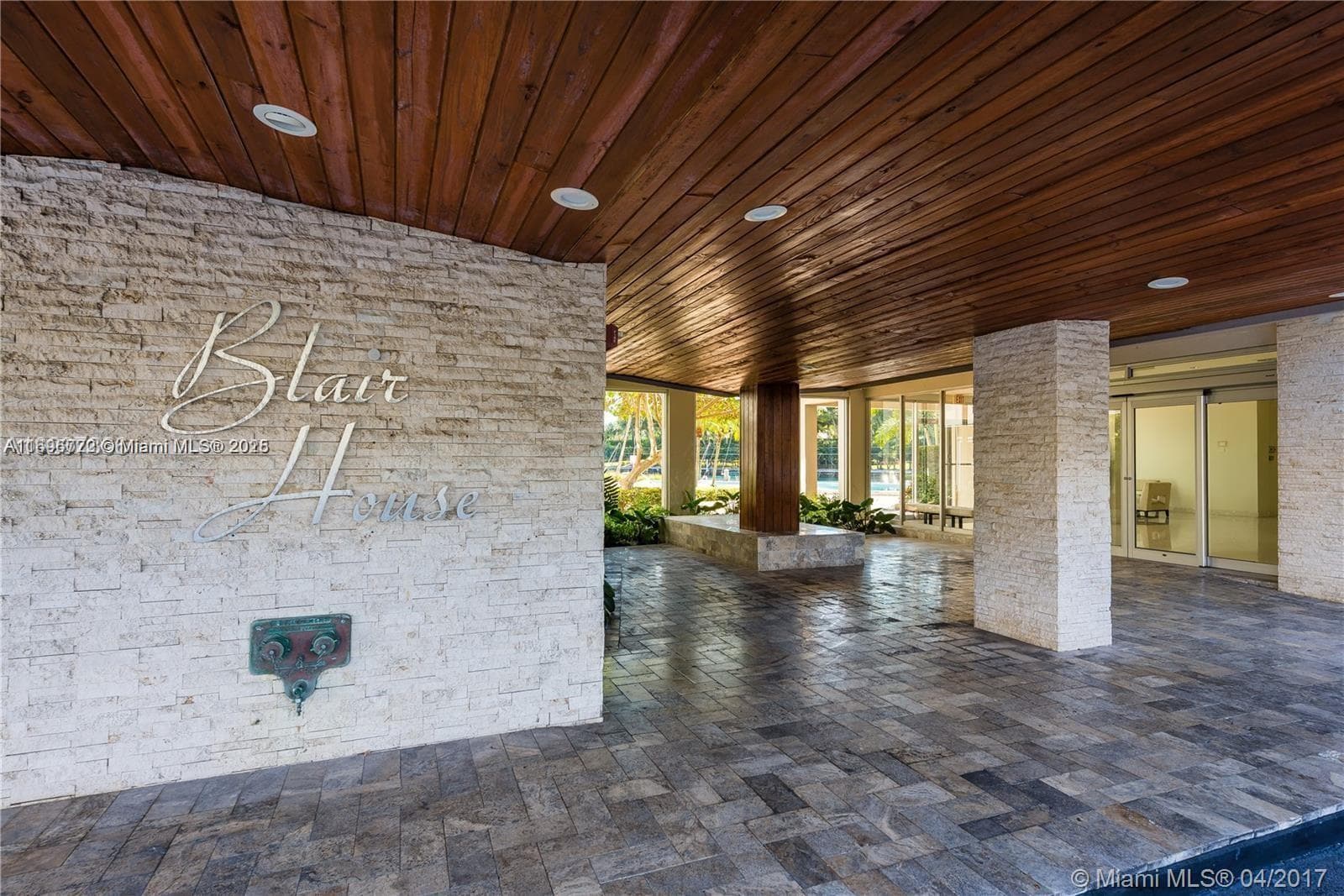9102 Bay Harbor 4B photo 9