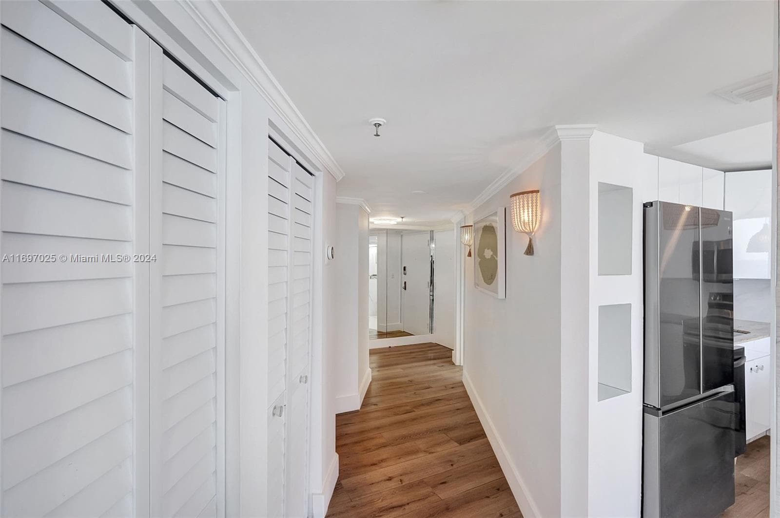 2401 Collins Ave 1902 photo 16