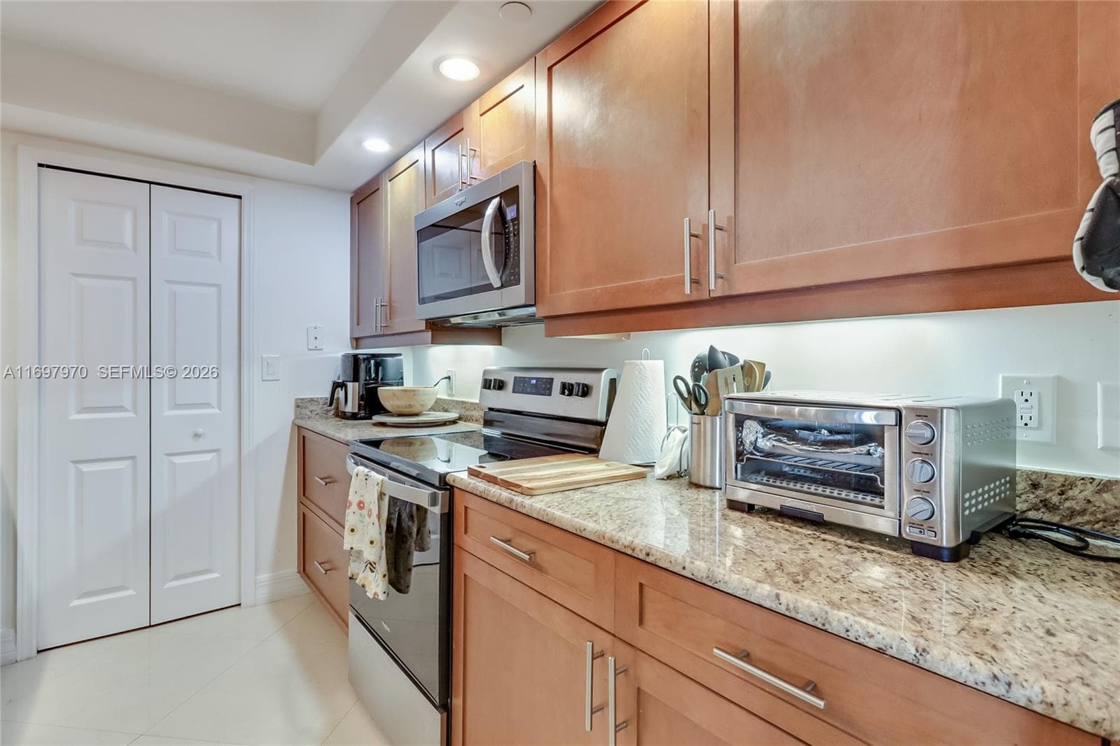 3000 N Ocean Dr 10B photo 12