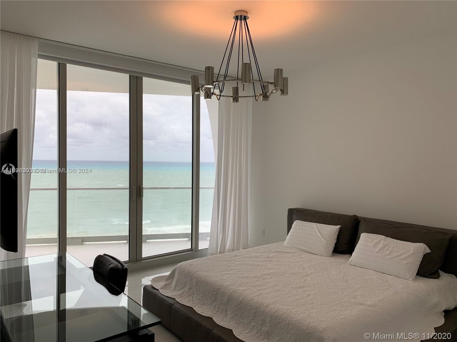 16901 Collins Ave 1402 photo 17