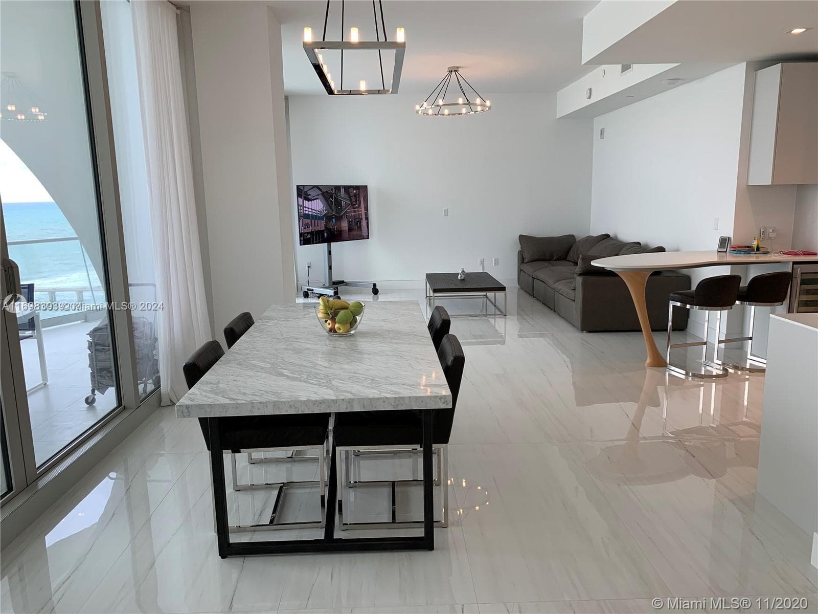 16901 Collins Ave 1402 photo 7