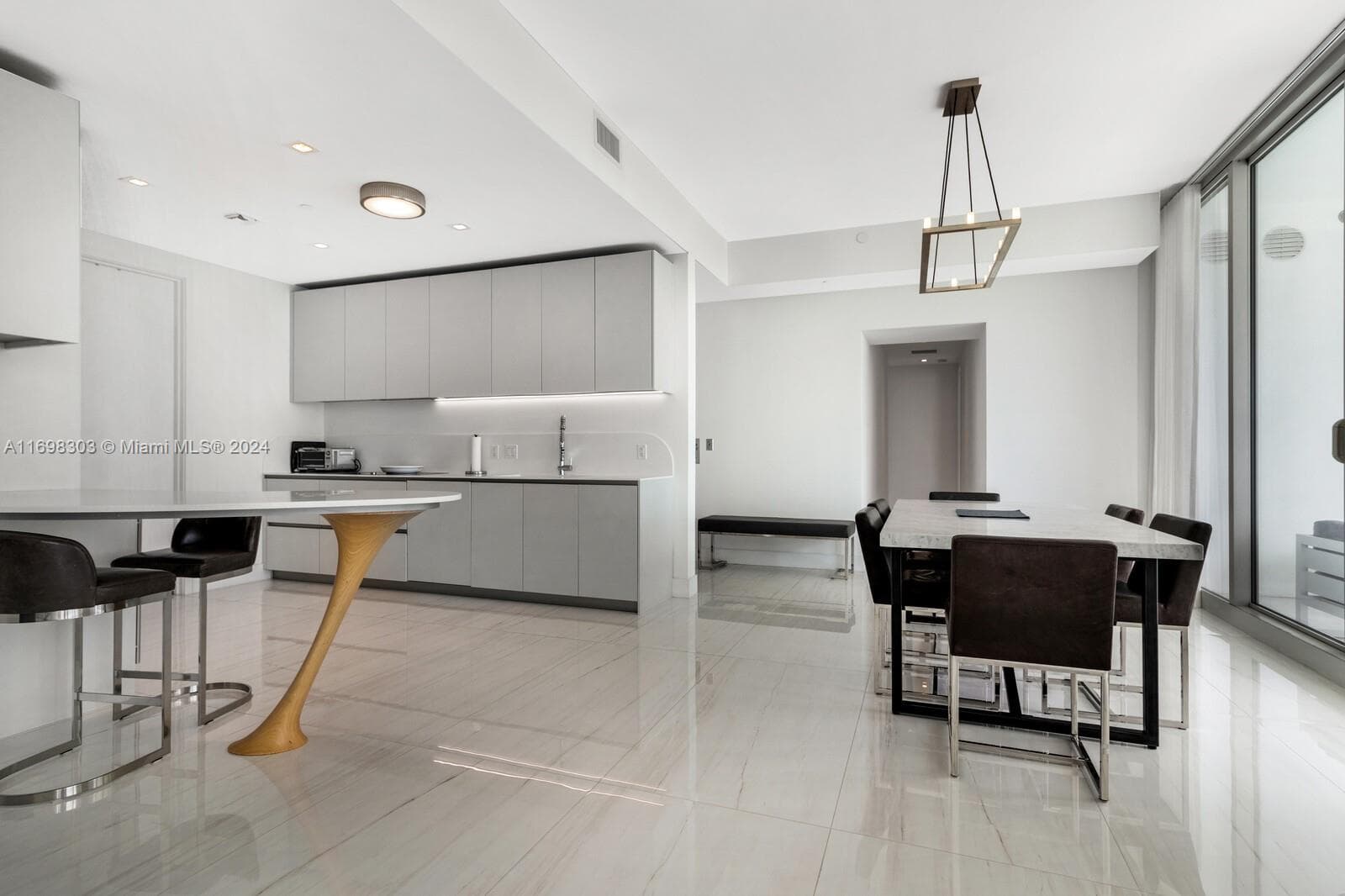 16901 Collins Ave 1402 photo 18