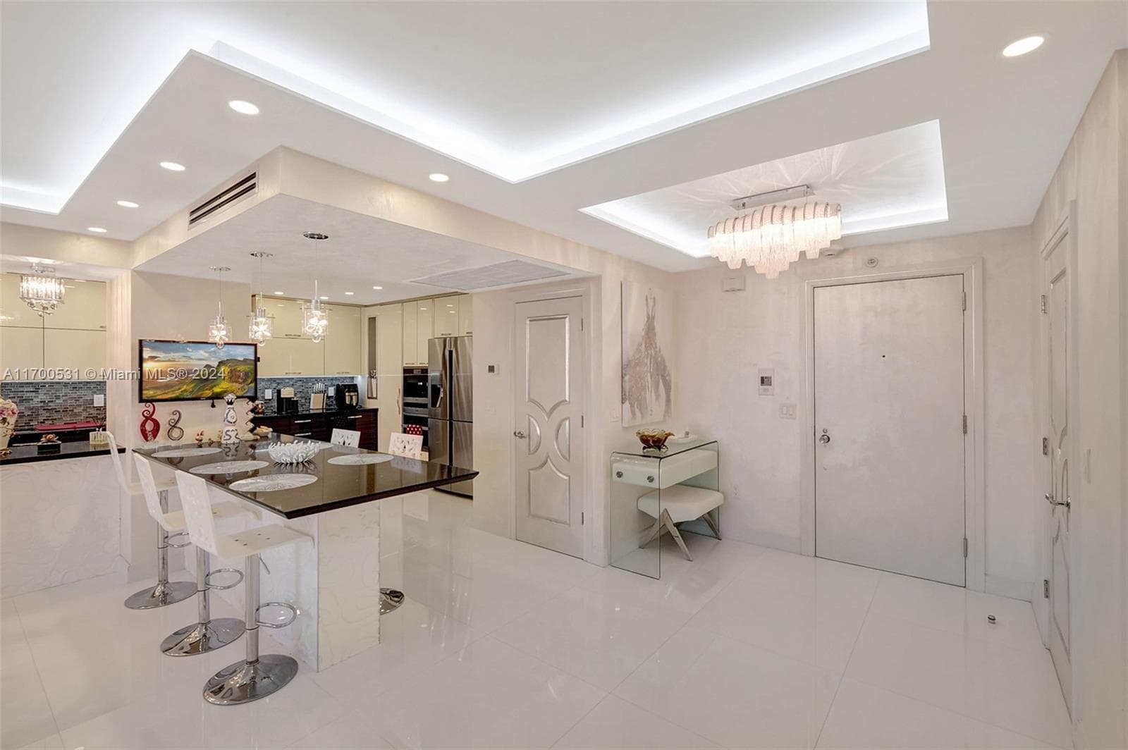 9801 W Collins Ave 5O/complete renovated photo 7