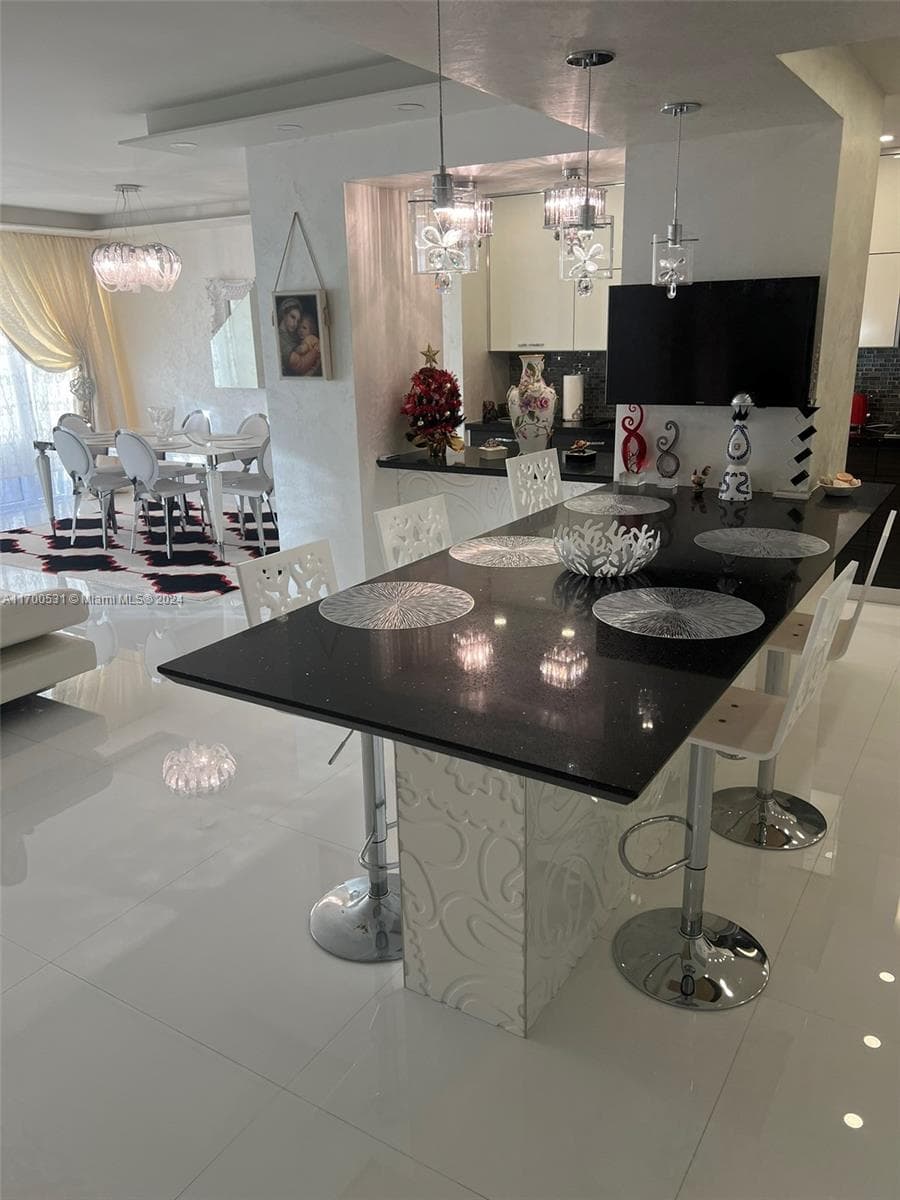 9801 W Collins Ave 5O/complete renovated photo 3