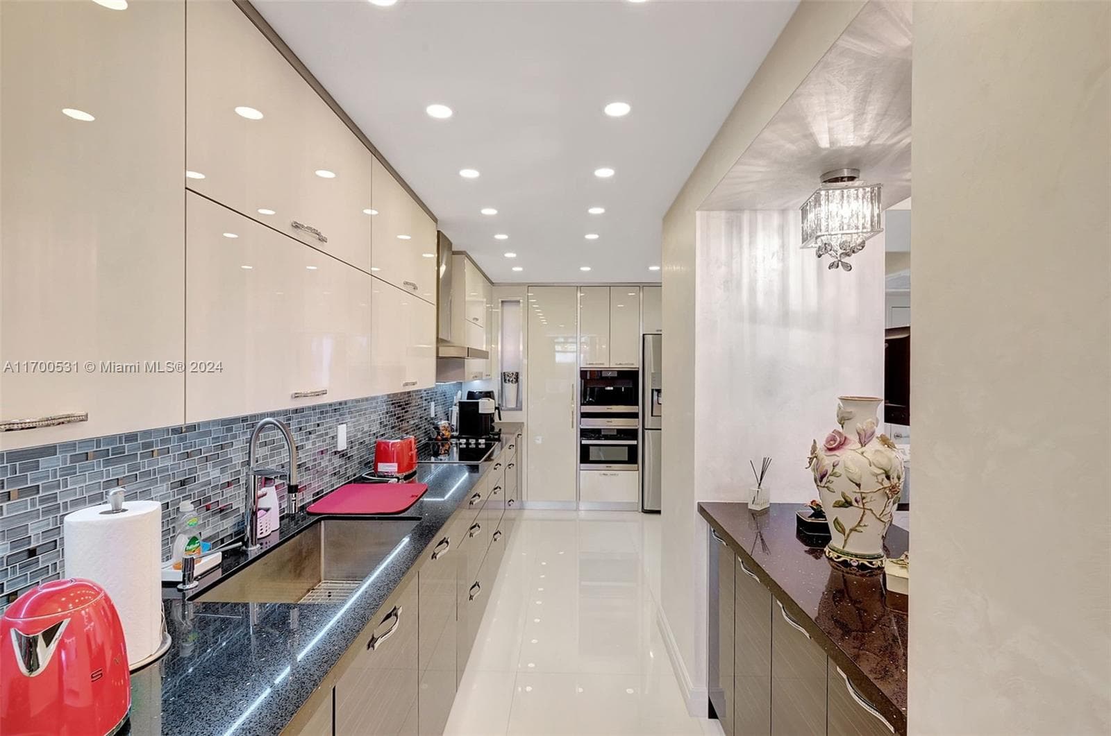 9801 W Collins Ave 5O/complete renovated photo 9