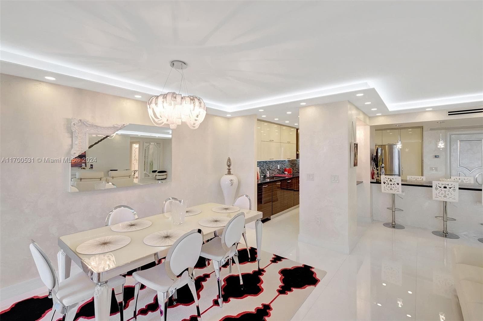 9801 W Collins Ave 5O/complete renovated photo 4