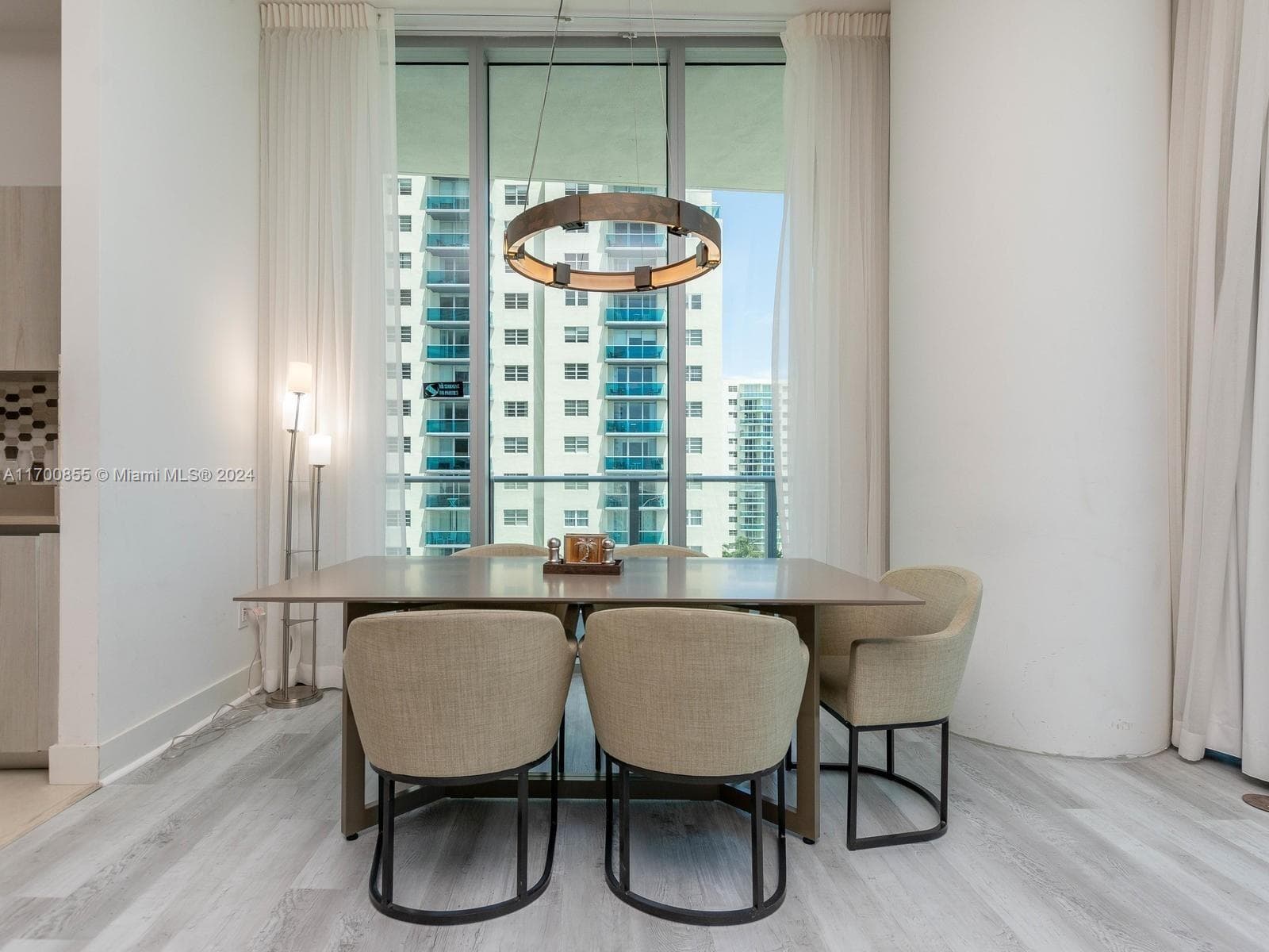 4111 S Ocean Dr 601 photo 5