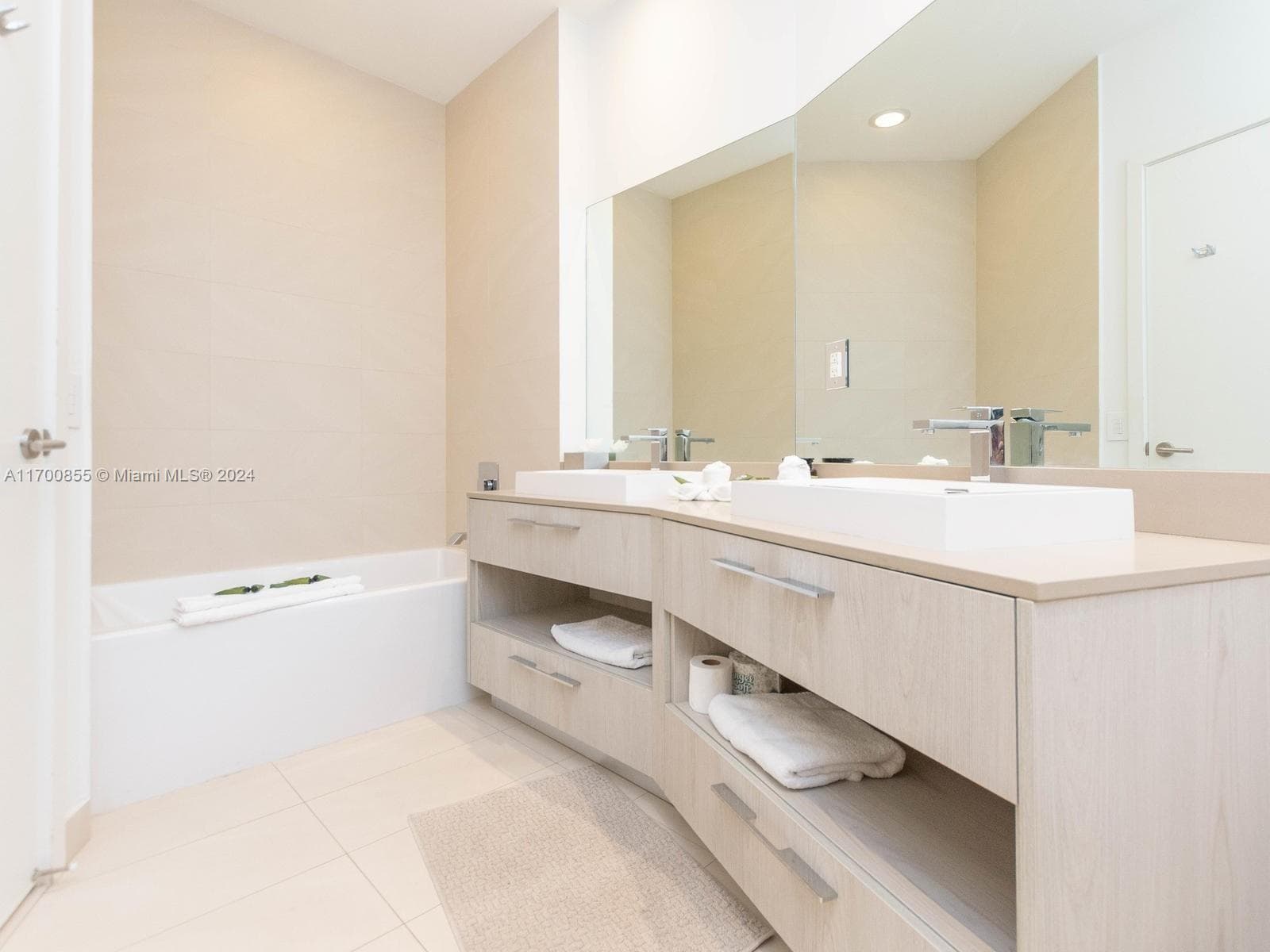 4111 S Ocean Dr 601 photo 21