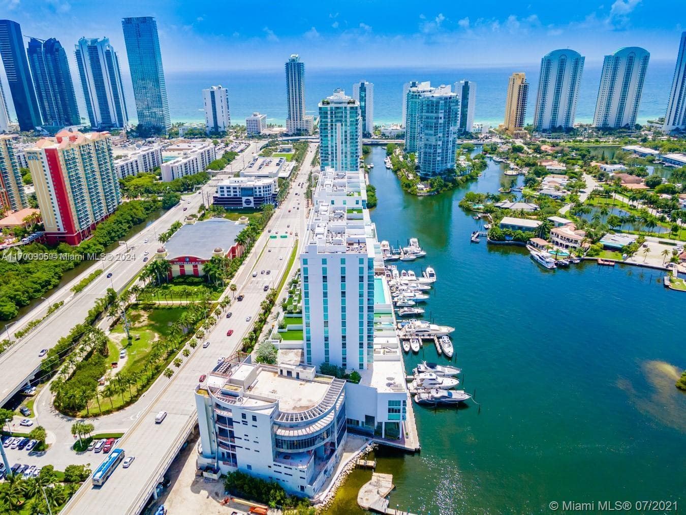 400 Sunny Isles Blvd UL-7 photo 5