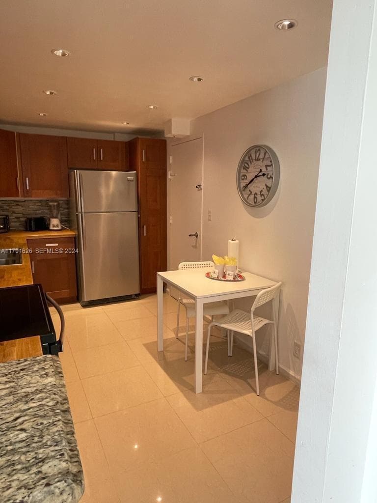 3801 S Ocean Dr 8U photo 11