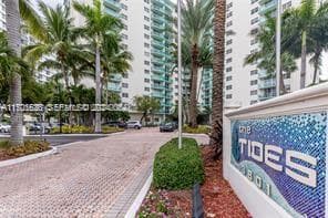 3801 S Ocean Dr 8U photo 21