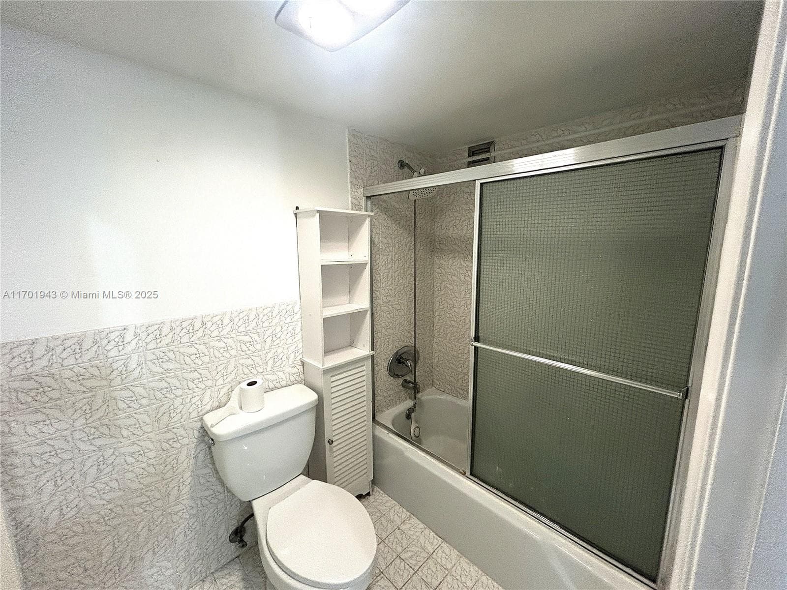 1825 S Ocean Dr 401 photo 14