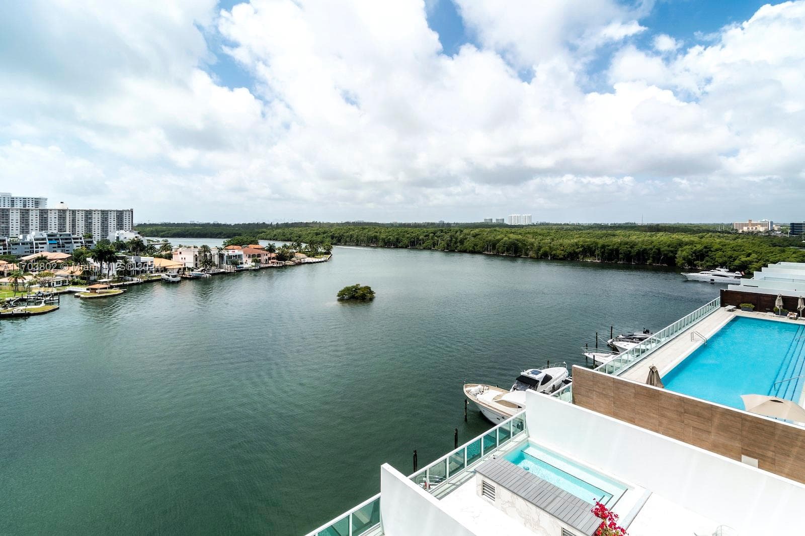 400 Sunny Isles Blvd 919 photo 6