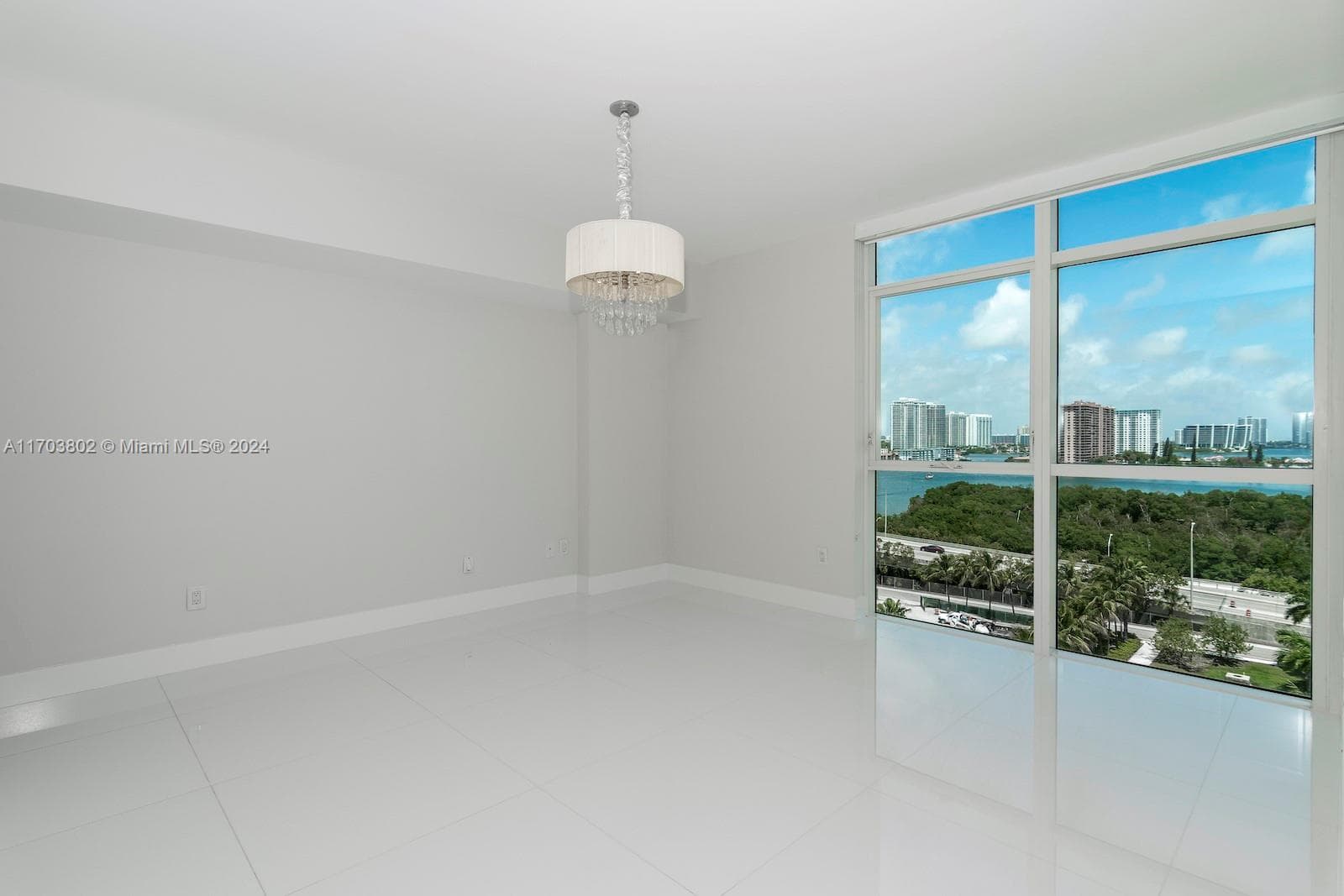 400 Sunny Isles Blvd 919 photo 16