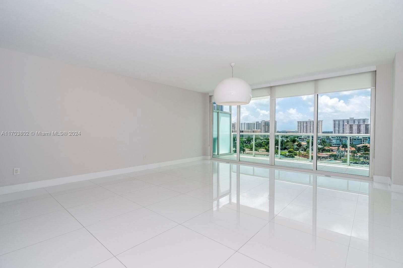 400 Sunny Isles Blvd 919 photo 5
