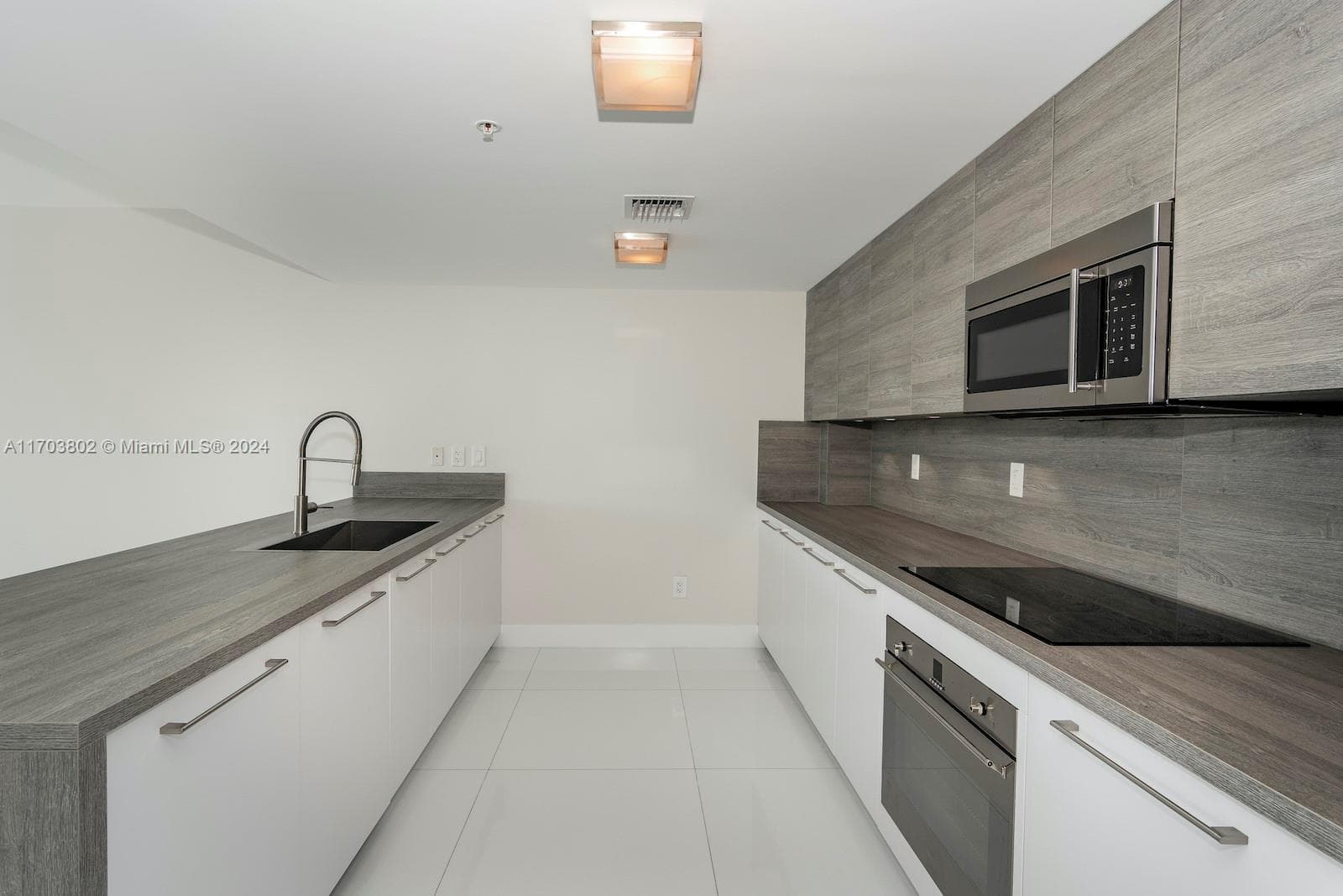 400 Sunny Isles Blvd 919 photo 14