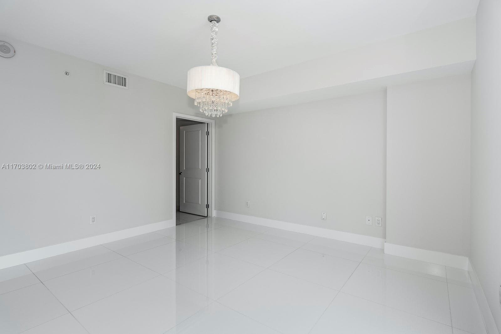 400 Sunny Isles Blvd 919 photo 18