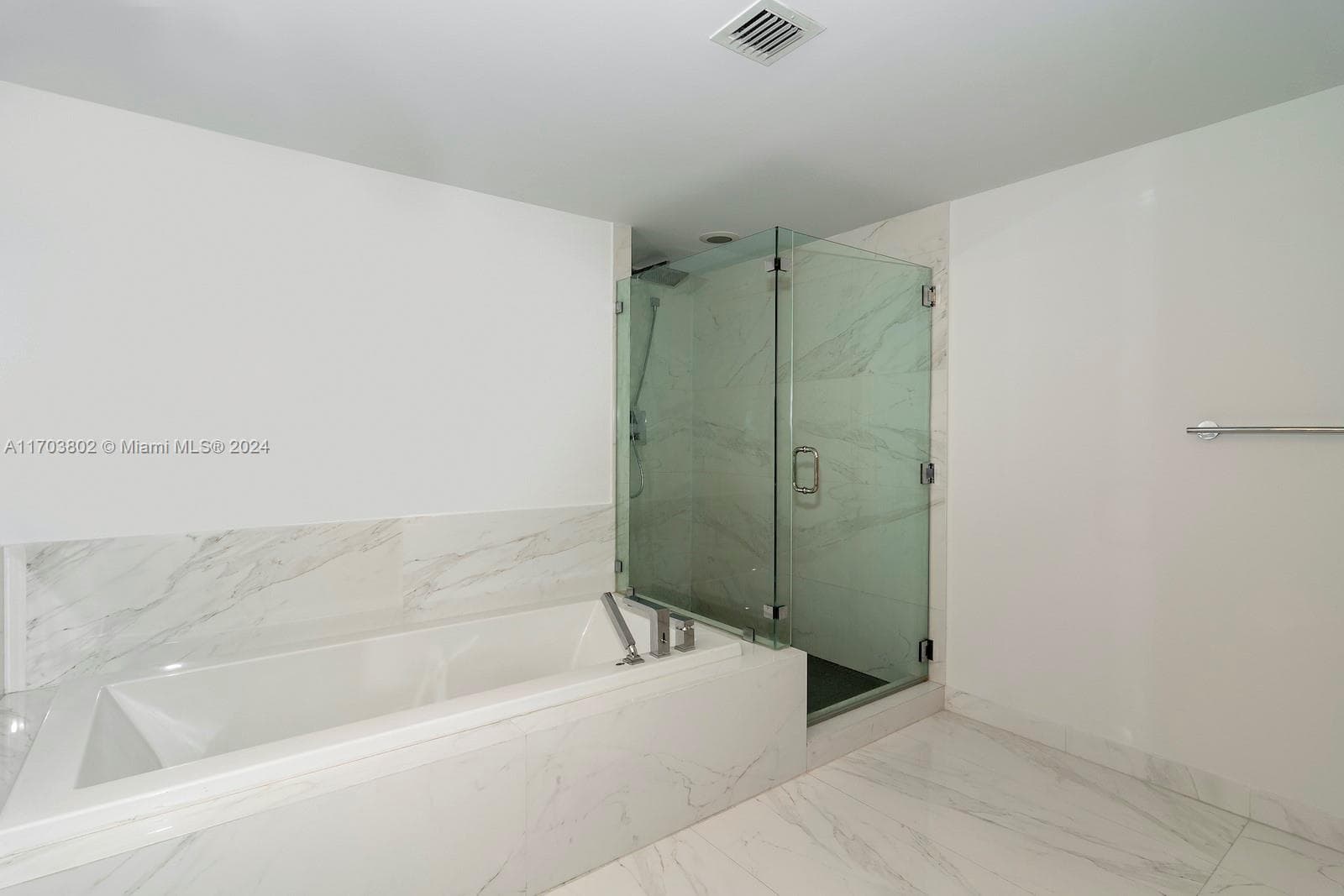 400 Sunny Isles Blvd 919 photo 21