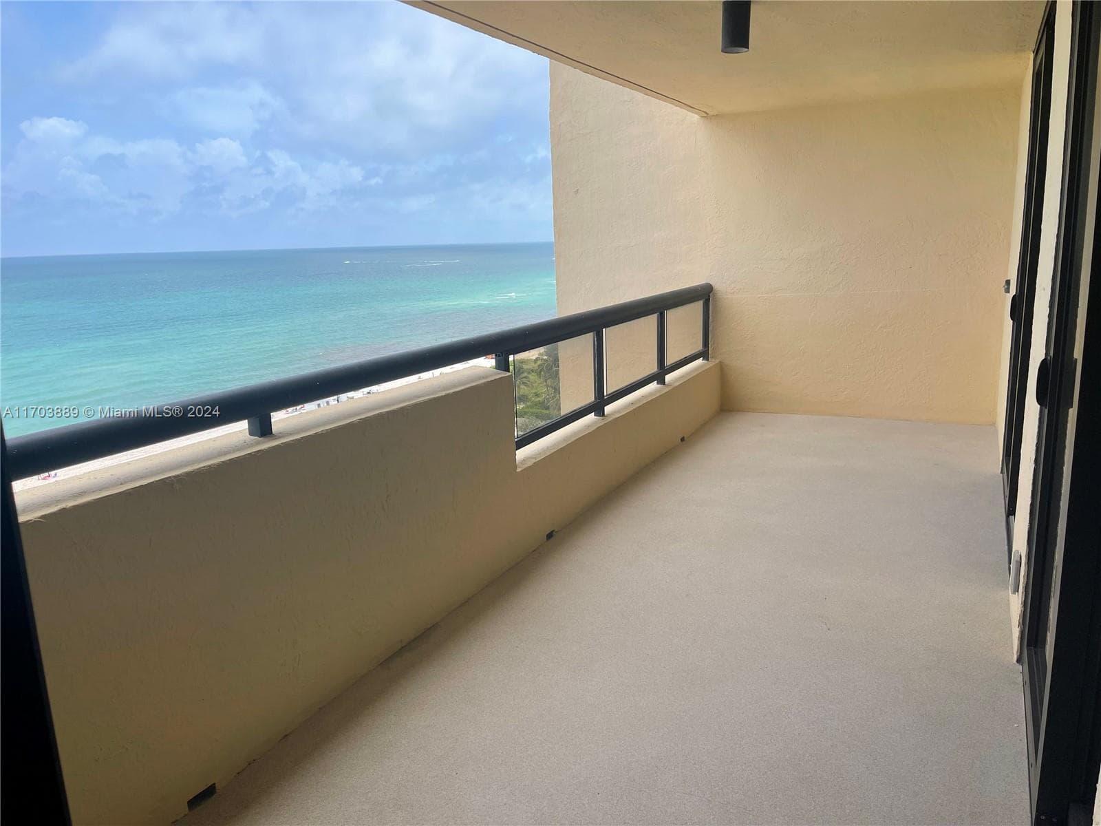 2555 Collins Ave 1409 photo 16