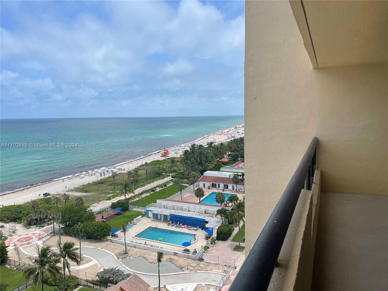 2555 Collins Ave 1409 photo 5