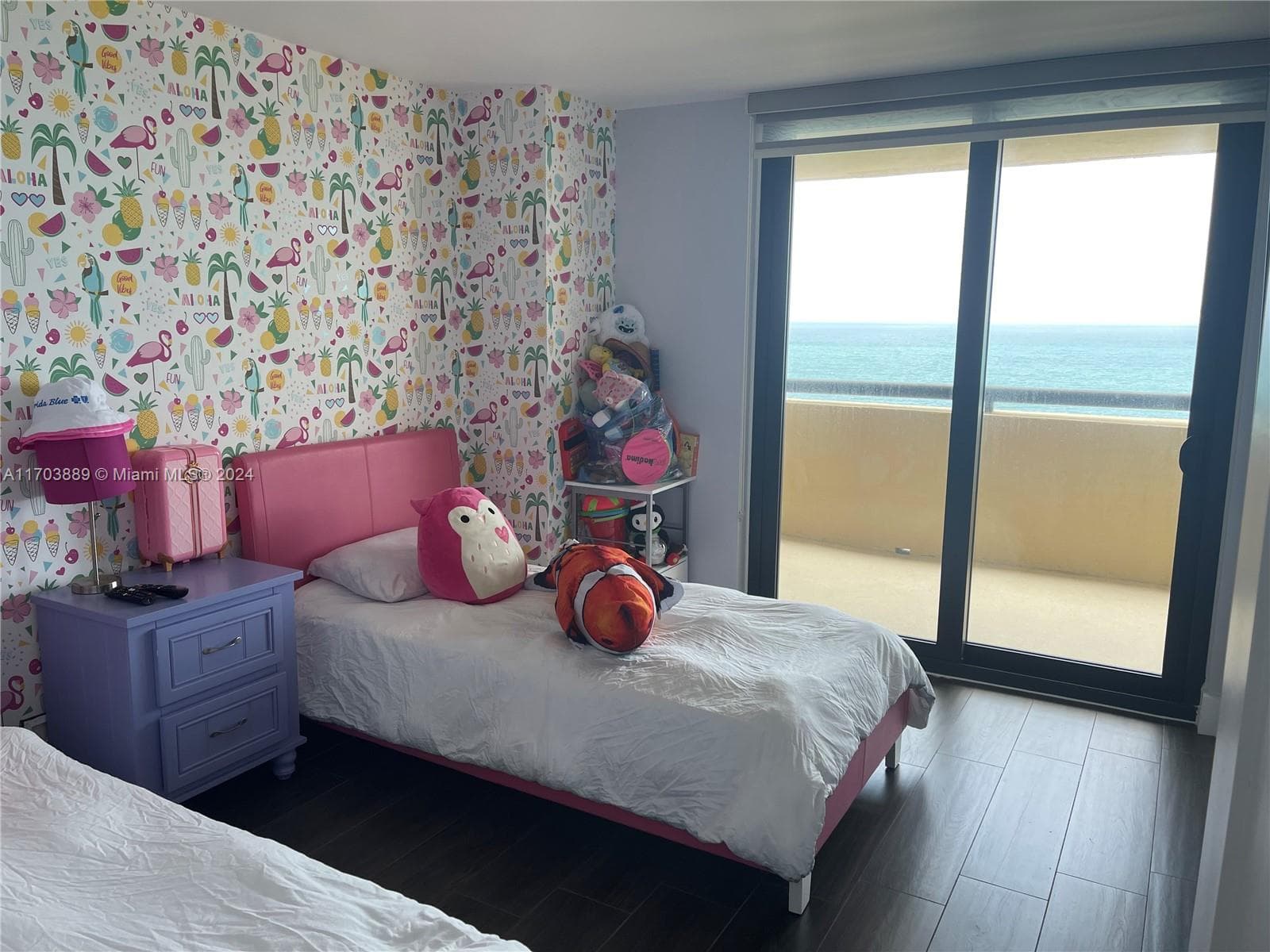 2555 Collins Ave 1409 photo 19