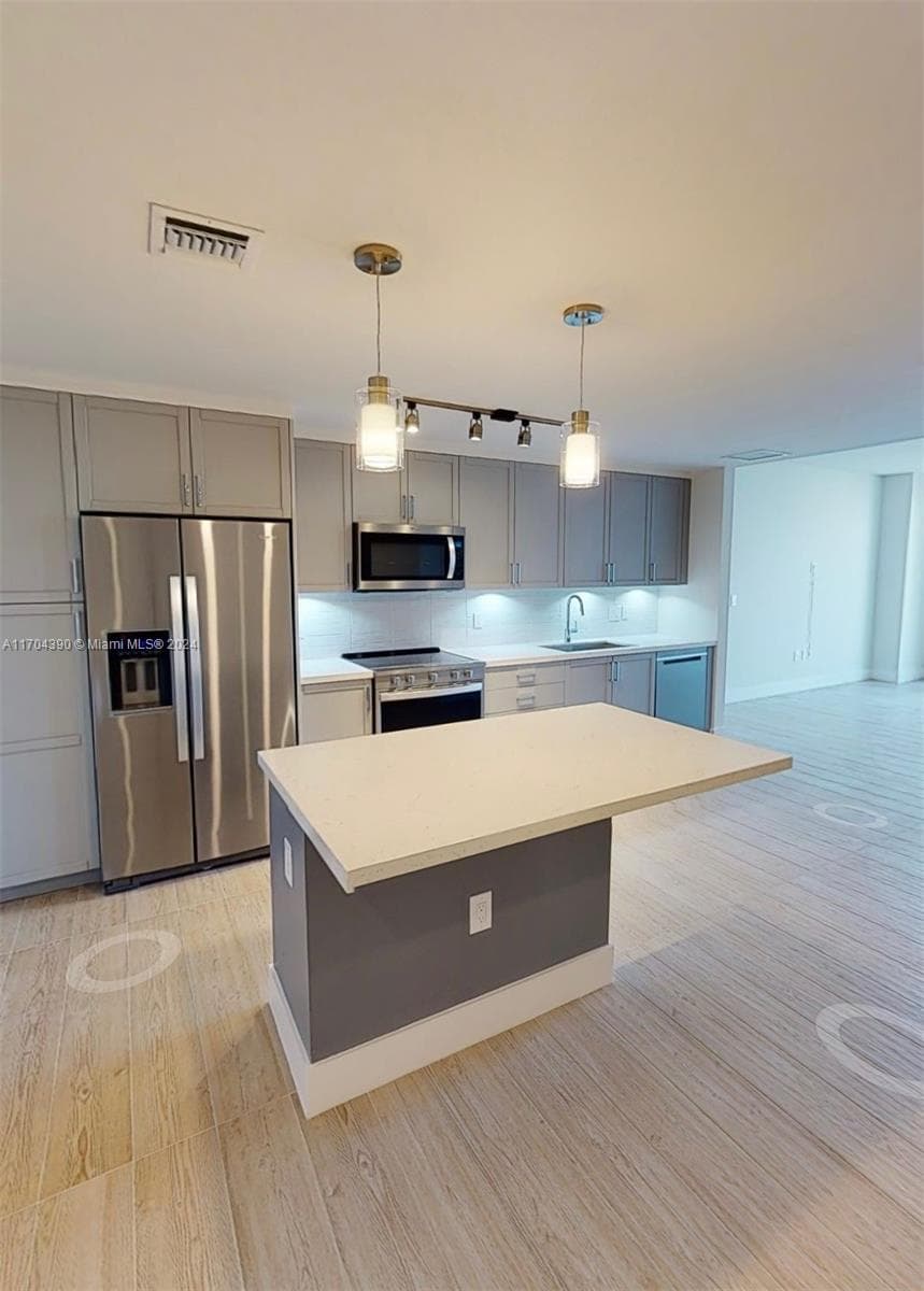 215 N New River Dr E 1610 photo 1
