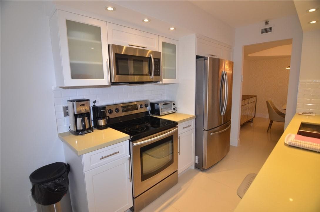 19355 Turnberry Way 7-L photo 12