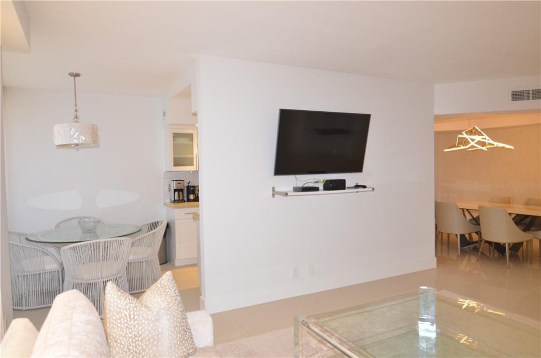 19355 Turnberry Way 7-L photo 5