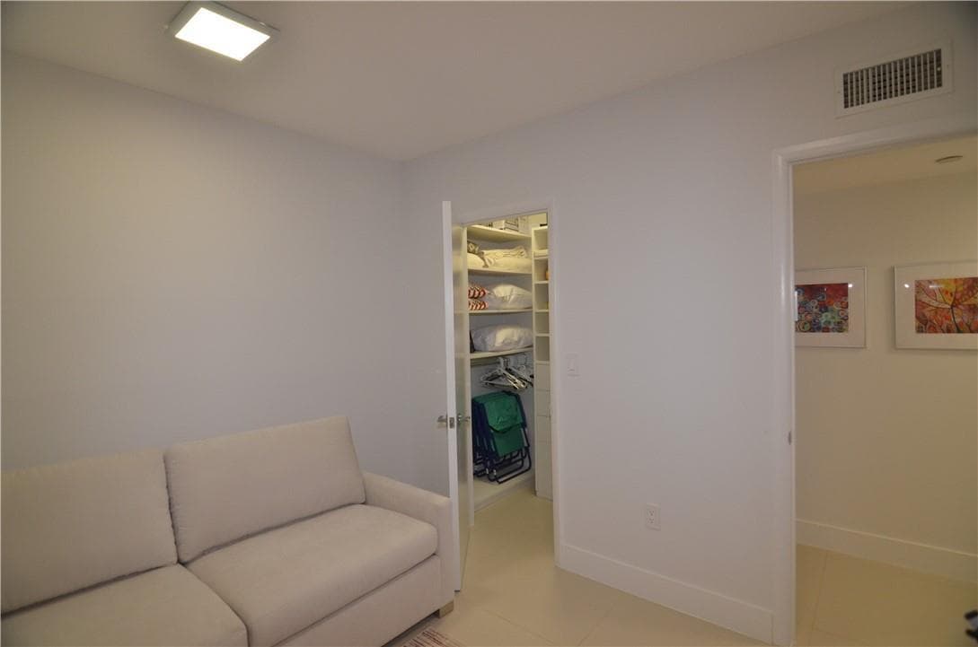 19355 Turnberry Way 7-L photo 24