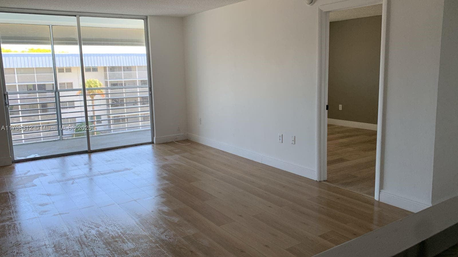 3600 NE 170th St 402 photo 12