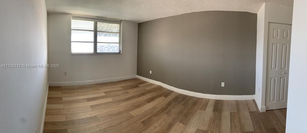 3600 NE 170th St 402 photo 10
