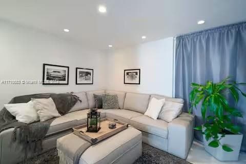 100 Lincoln Rd 739 photo 19