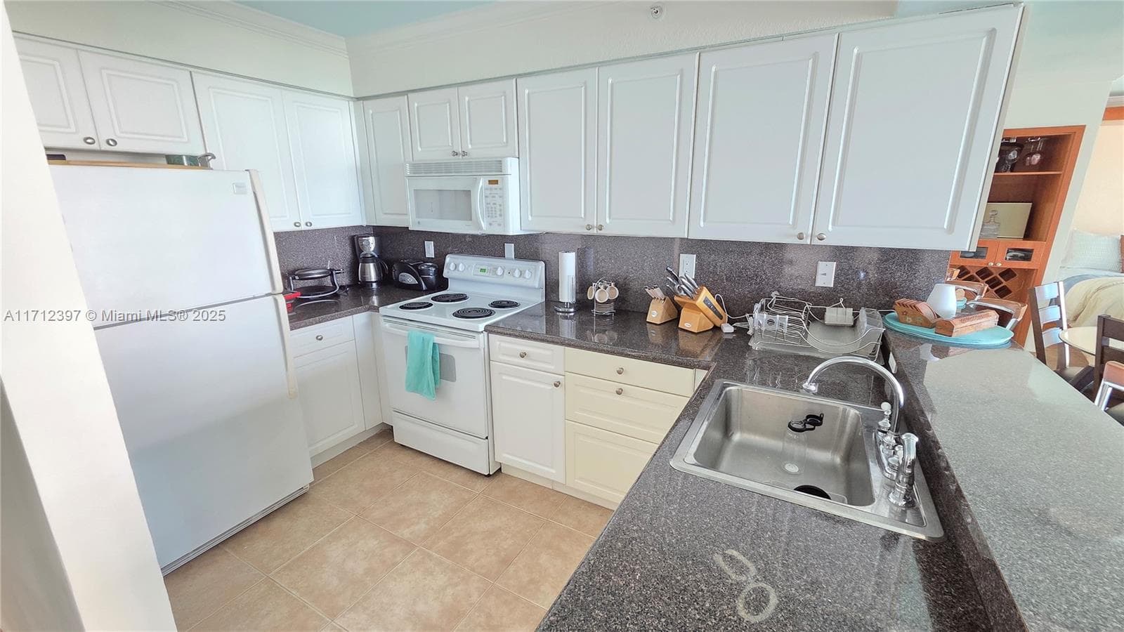 2501 S OCEAN DRIVE 809 photo 2