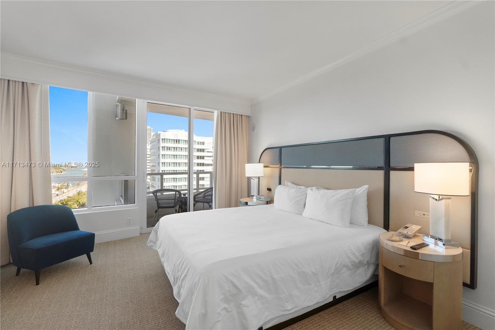 4401 Collins Ave 1015/1017 photo 22