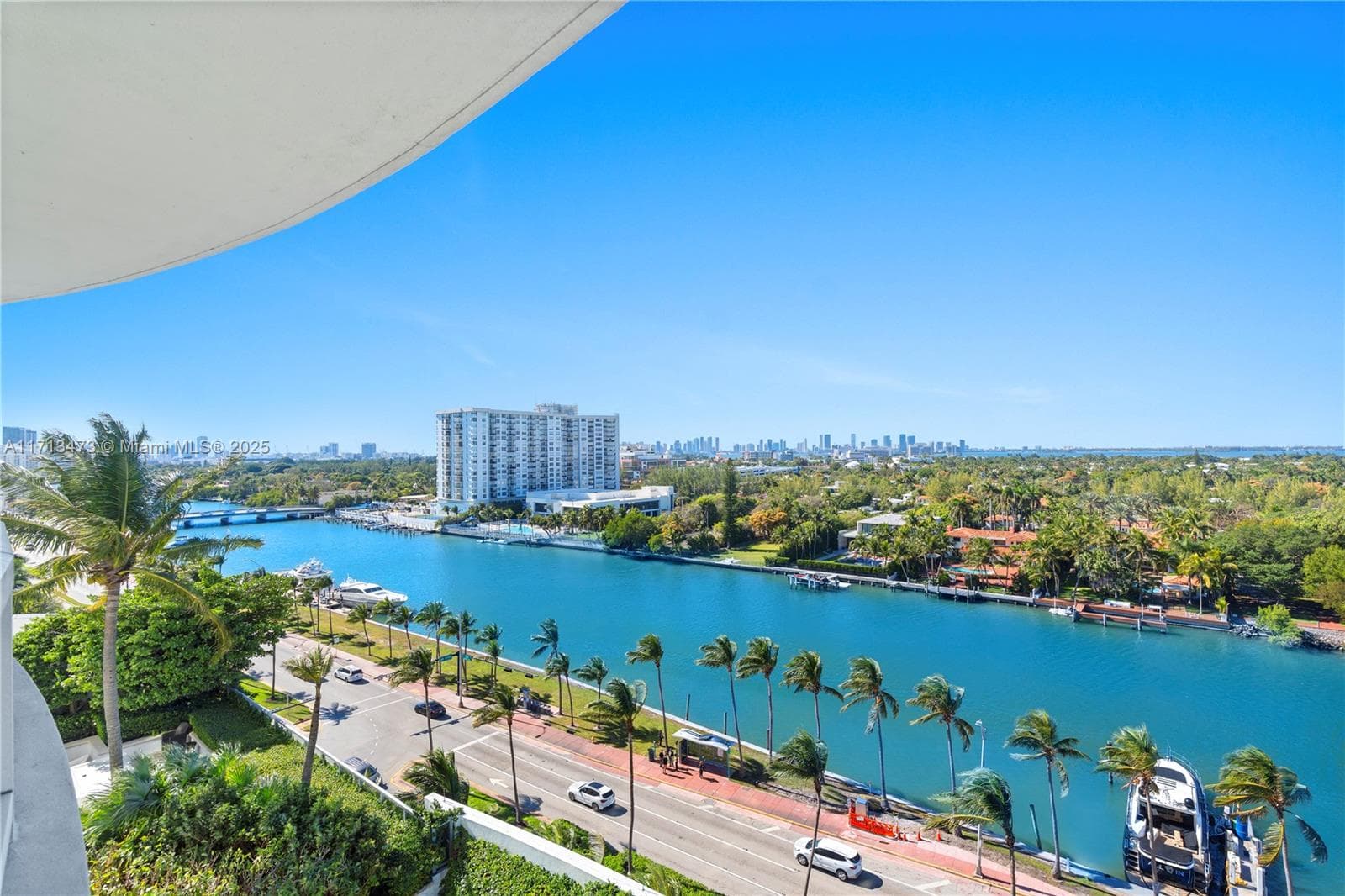 4401 Collins Ave 1015/1017 photo 5