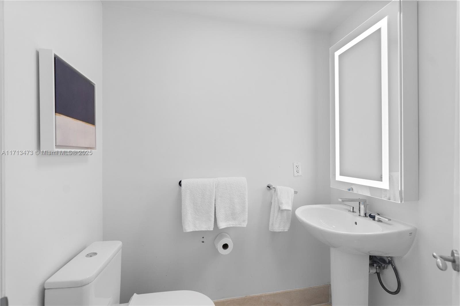 4401 Collins Ave 1015/1017 photo 20