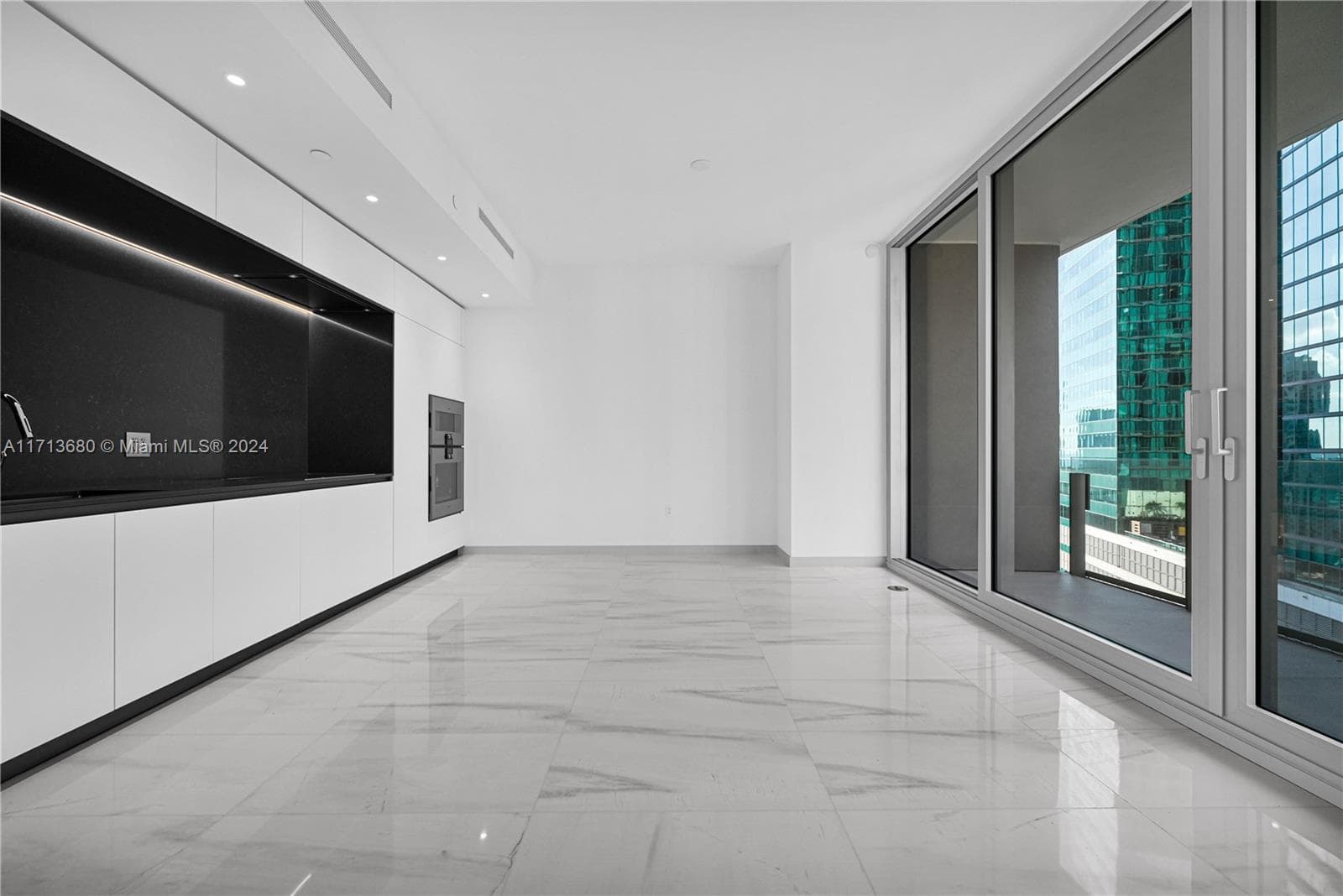 300 Biscayne Blvd Way 2608 photo 5