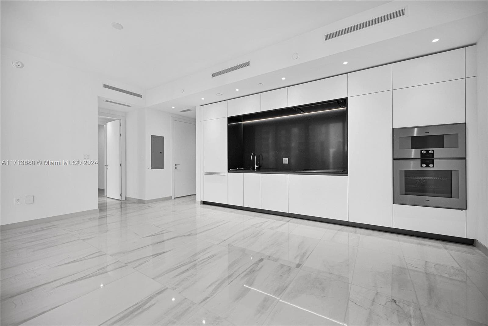 300 Biscayne Blvd Way 2608 photo 18