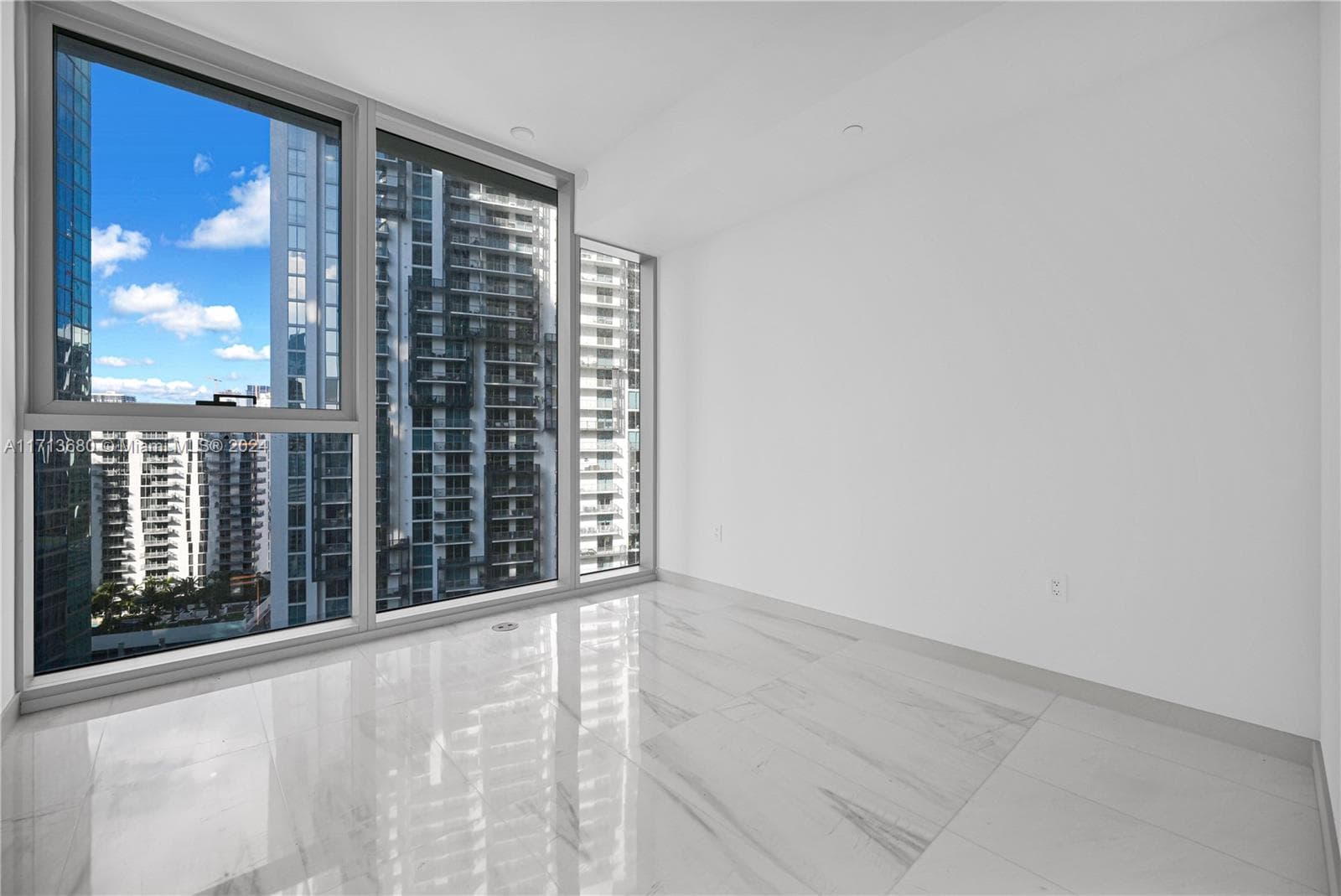 300 Biscayne Blvd Way 2608 photo 8