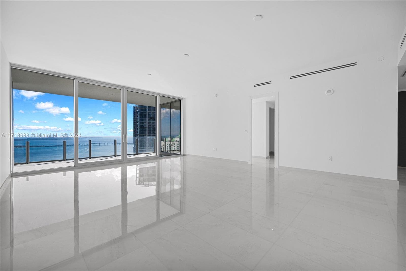 300 Biscayne Blvd Way 4303 photo 6