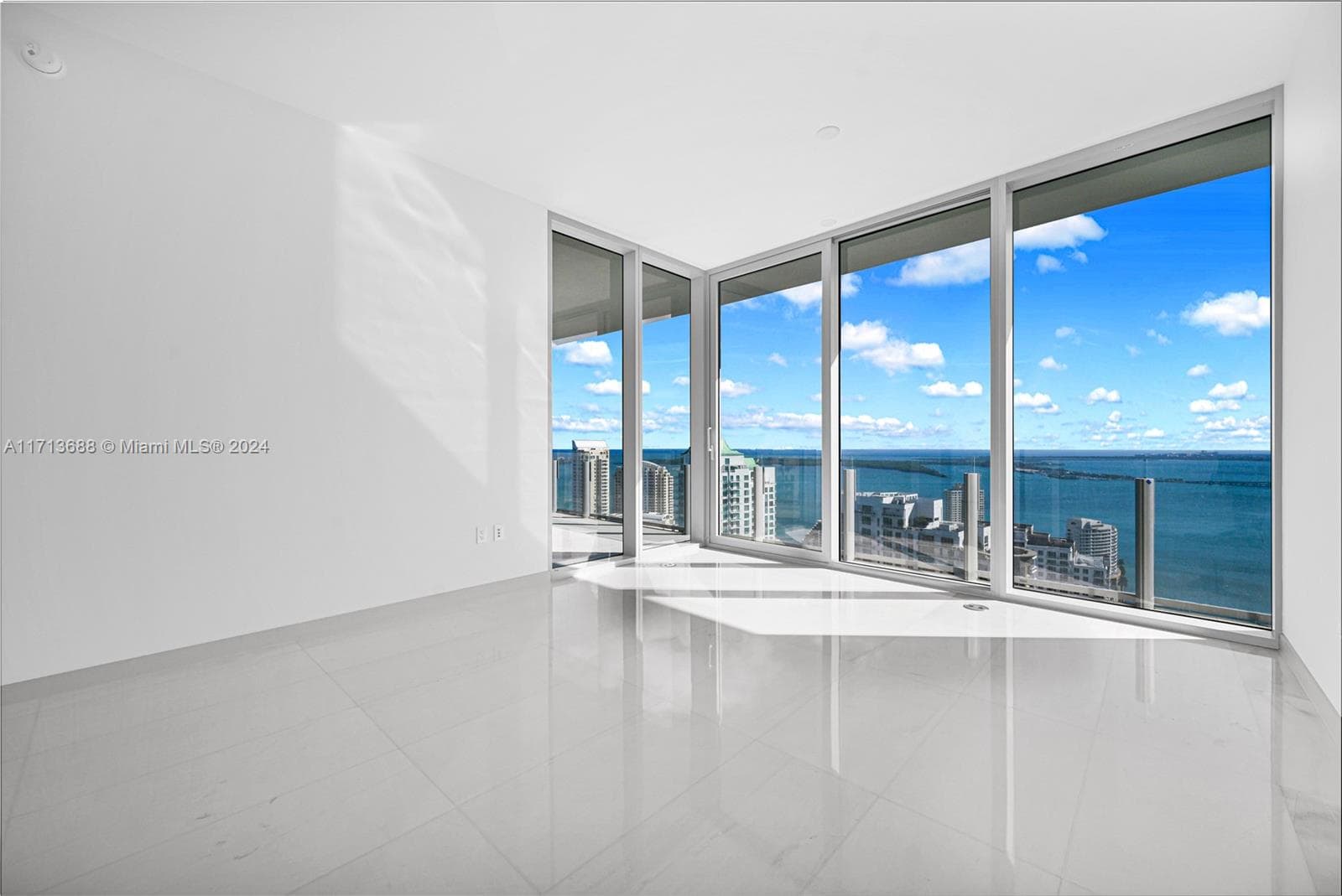 300 Biscayne Blvd Way 4303 photo 13