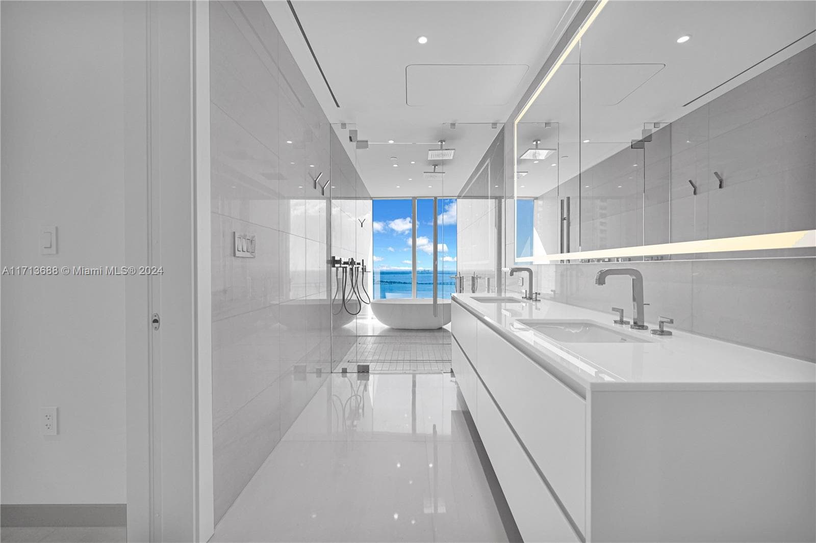 300 Biscayne Blvd Way 4303 photo 20