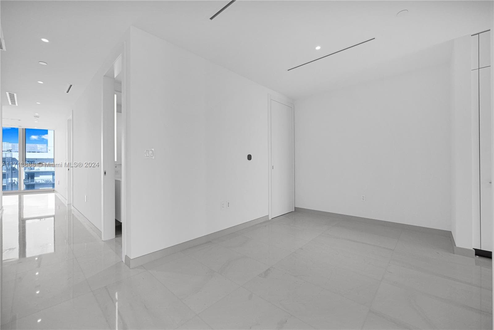 300 Biscayne Blvd Way 4303 photo 8