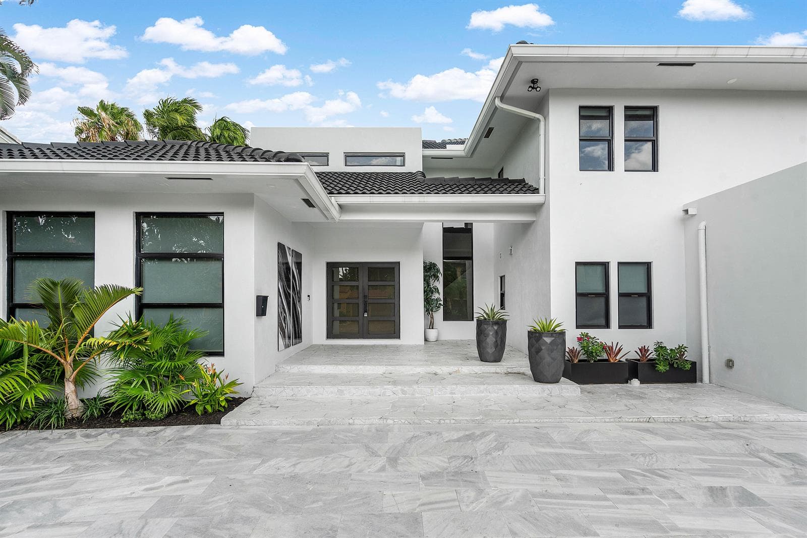 425 Coral Way photo 7