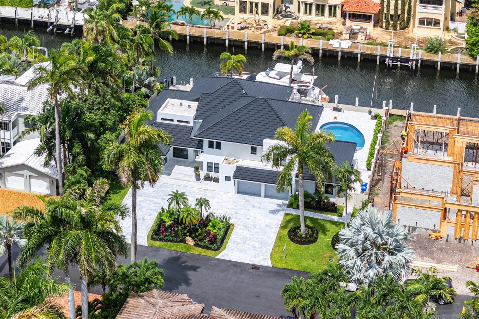 425 Coral Way photo 3
